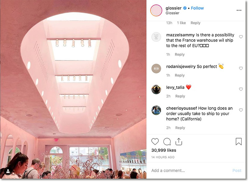 ejemplo de preguntas en un post de un perfil del sector moda